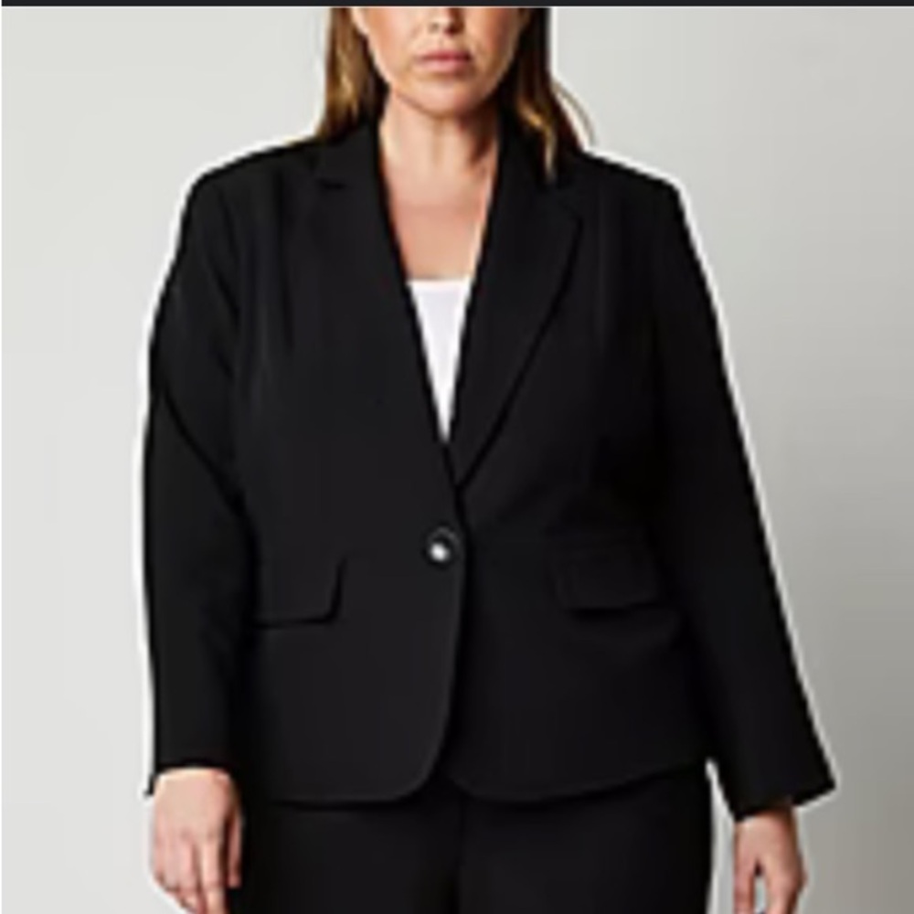 Le Suit suite coat. 24W. Worn once. Like new condition.